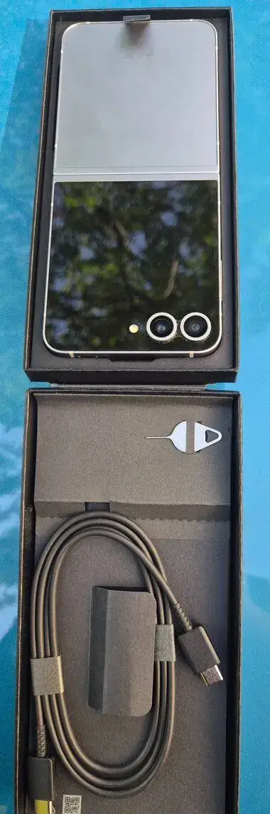 Samsung Galaxy Z Flip 6