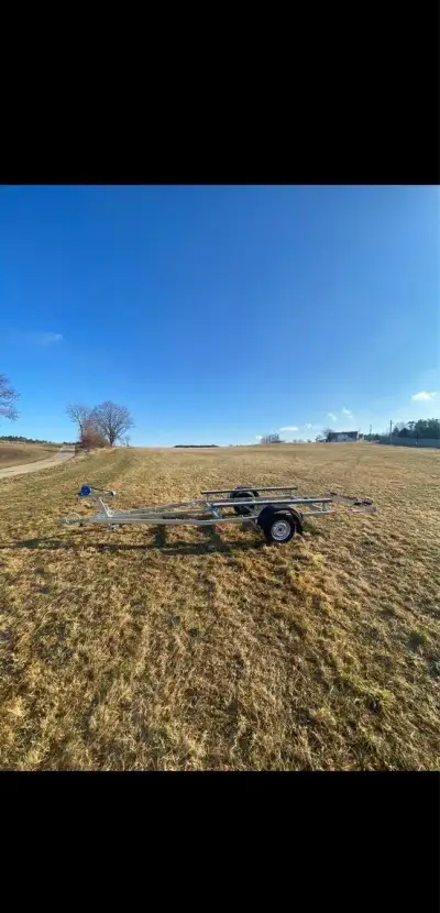 Nový lodní přívěs, vozík, vlek, člun