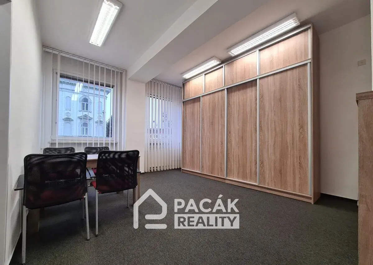 Pronájem kanceláře v administrativní budově v centru Olomouc