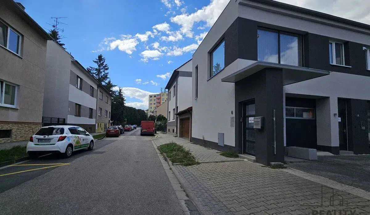 Komerční prostory k pronájmu 33 m2 - Hodonín