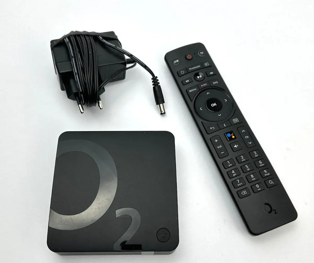 Oneplay tv box nejnovější generace, komplet balení