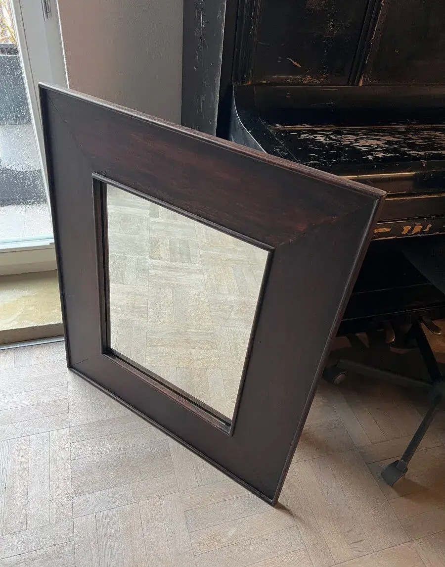 dřevěné designové zrcadlo