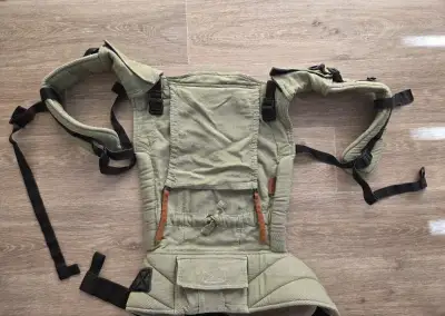 Be Lenka 4ever Neo – ergonomické nosítko, zelené