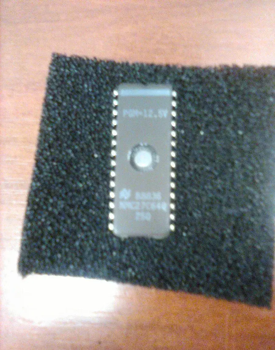 CMOS PROM NMC27C64Q-250