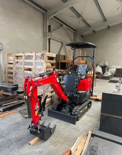 Minibagr 1.2t motor Koop 7.5kw