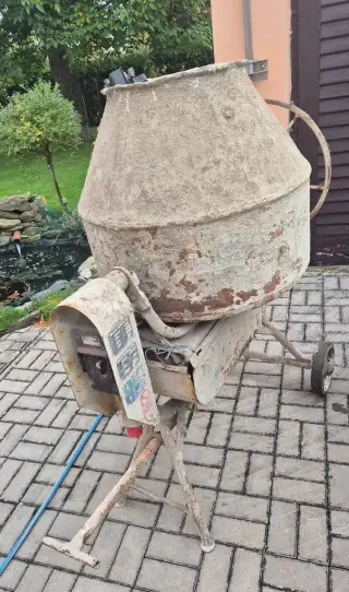prodej stavebni michacka