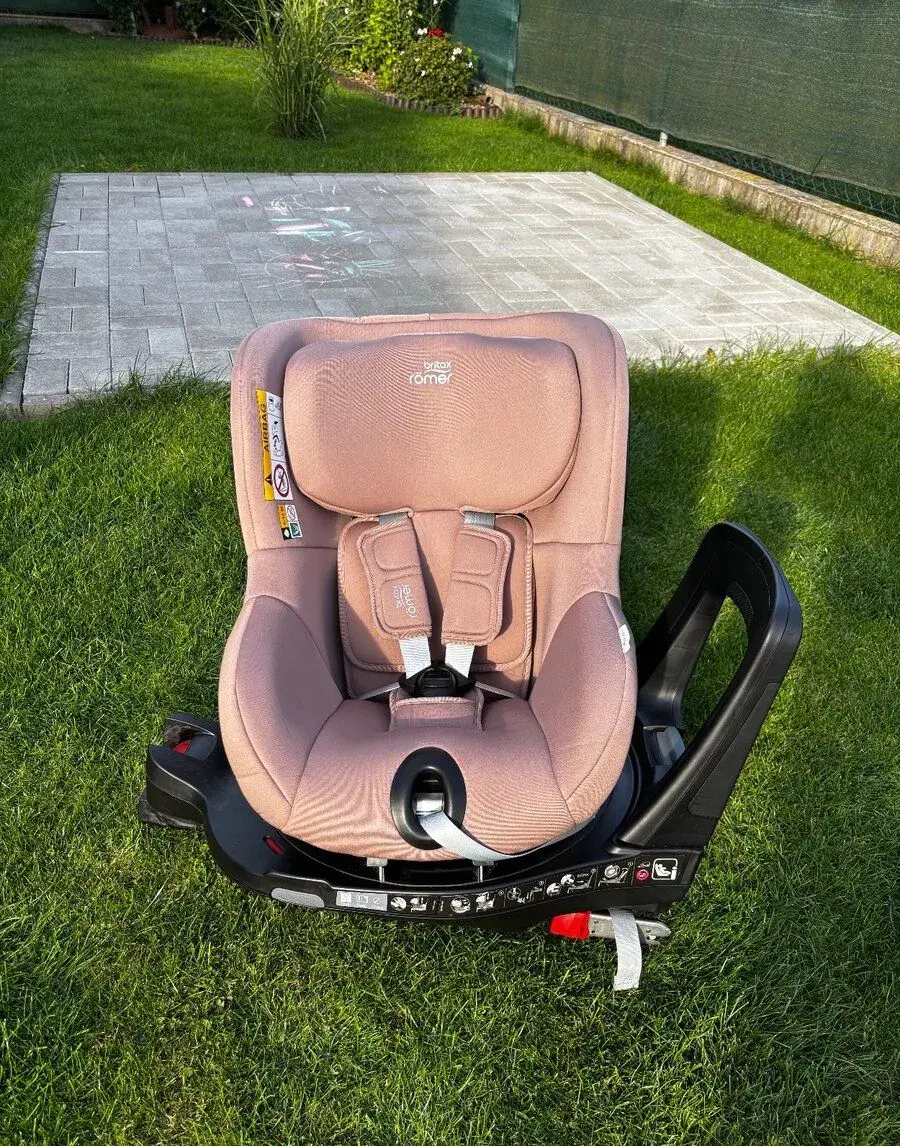BRITAX RÖMER Autosedačka Dualfix 5Z (61-105 cm) Dusty
