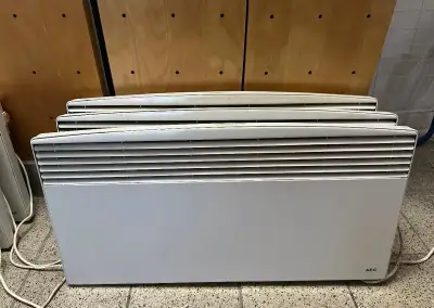 3× elektrický přímotop, konvektor AEG WKL 2503 U 2500 W