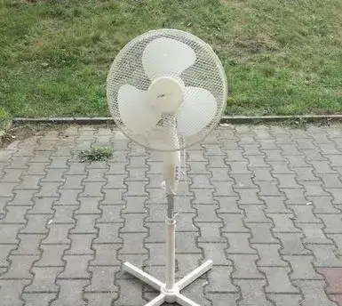 ventilátor, velký stojanový ventilátor, větrák