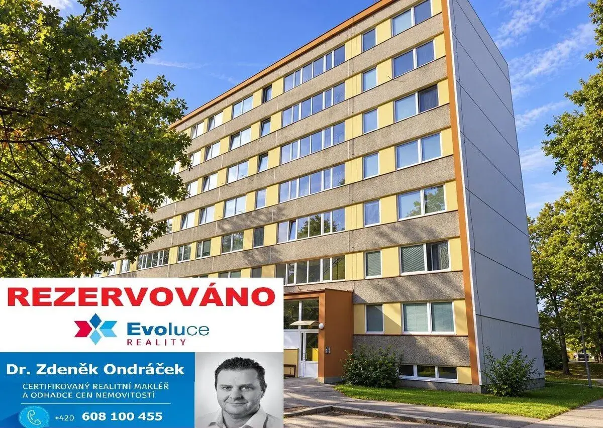 Prodej bytu 2+kk se dvěma lodžiemi v Pardubicích