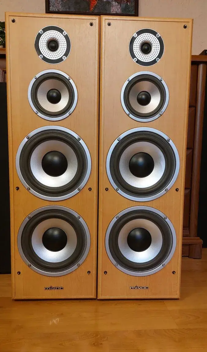 3pásmové reproboxy Mivoc SB 208