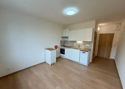 Pronájem kompletně zrekonstruovaného bytu 2+kk v Bílině