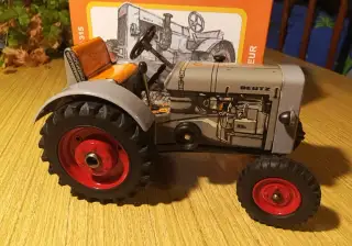 KOVAP Deutz F2M315 - Klasický plechový traktor - NOVÝ