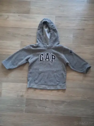 Mikina zn. GAP vel. 4 roky