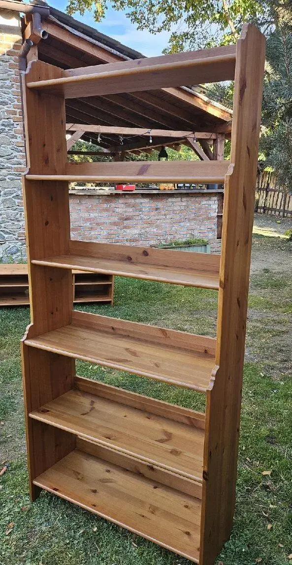 Knihovna Ikea Leksvik mořidlo antik