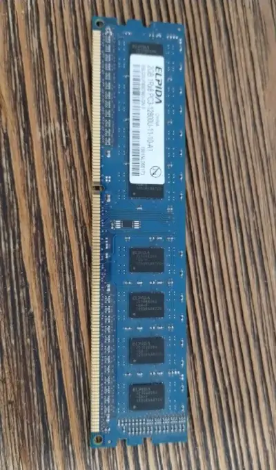 2 GB DDR3