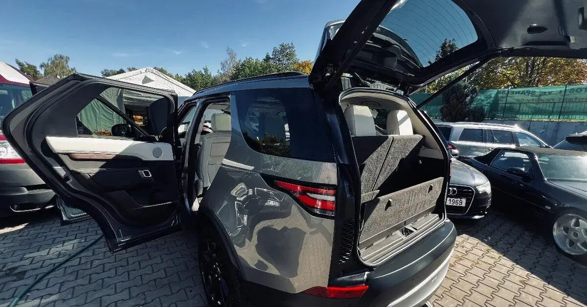 Land Rover Discovery – 2022, 60 000 km