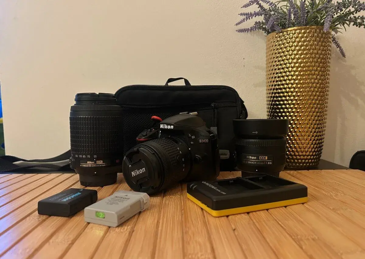 Fotoaparát Nikon D3400- komplet se třemi objektivy