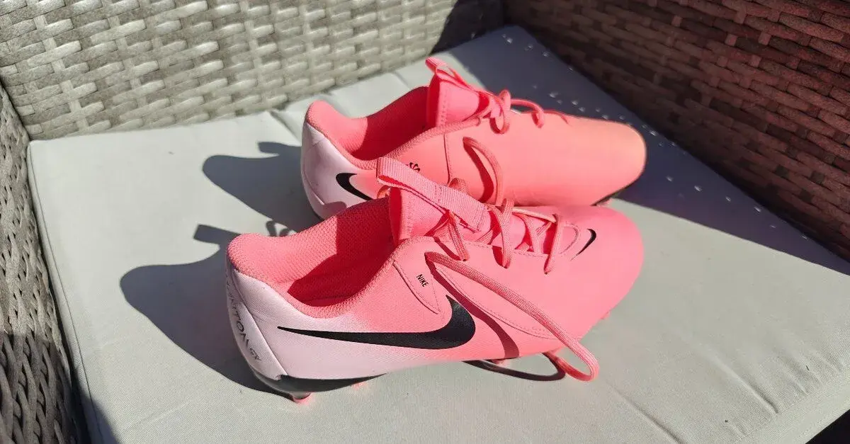 Nike Phantom – vel. 38,5 – nové 2.jakost