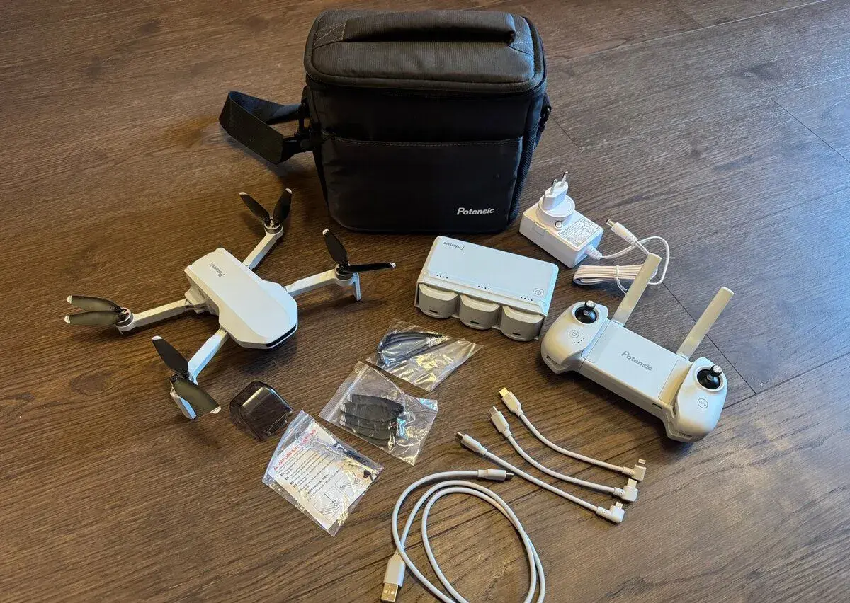 Dron Potensic Atom 4K Full combo ve výborném stavu