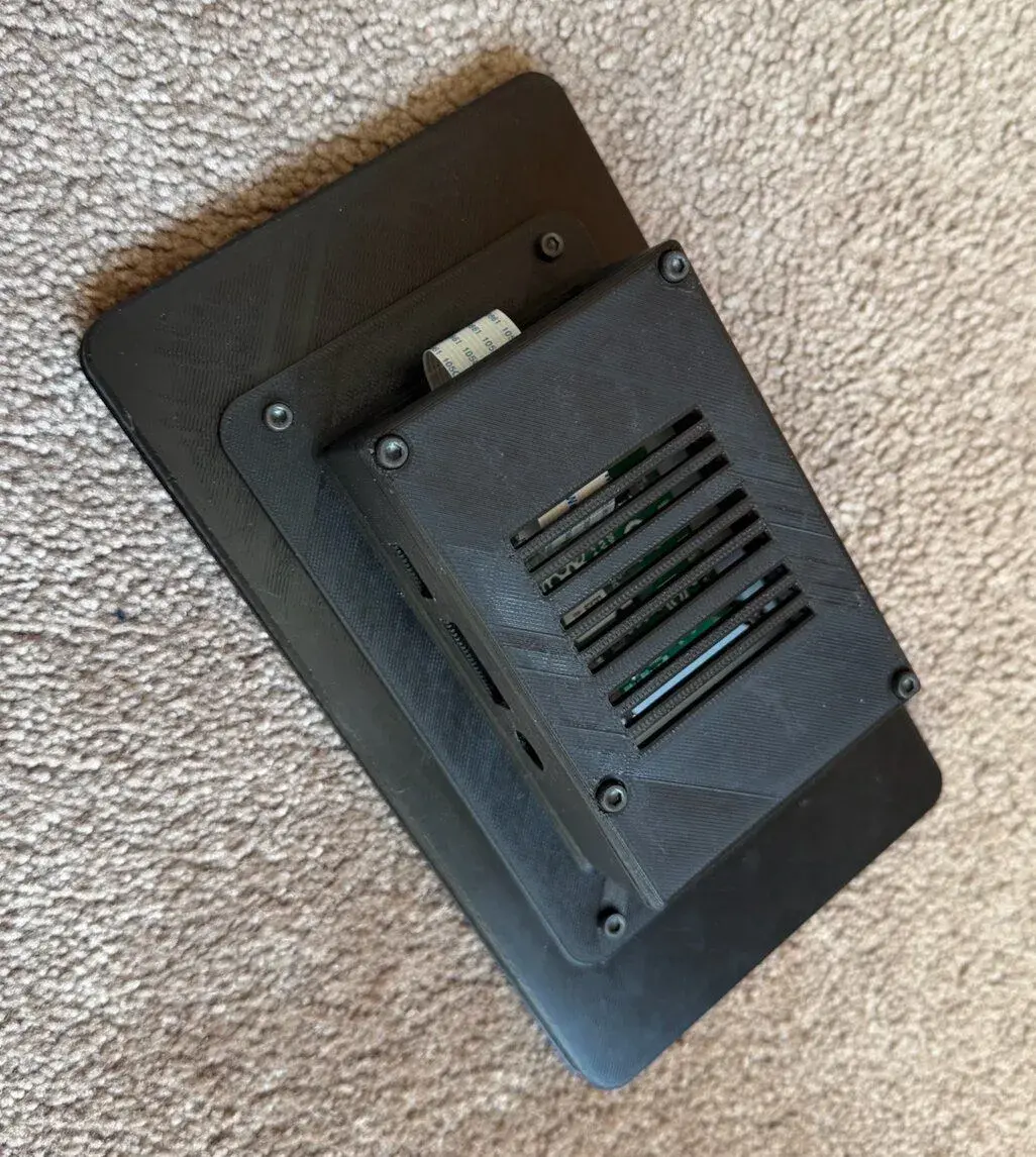 Raspberry Pi 7" dotykový displej + pouzdro