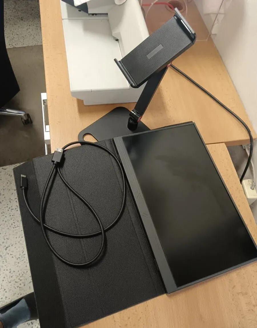 Přenosný monitor EVICIV 15,6"+ stojan navíc