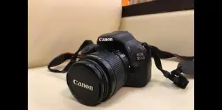 Canon EOS 550d + objektiv Canon EF-S 18-55mm