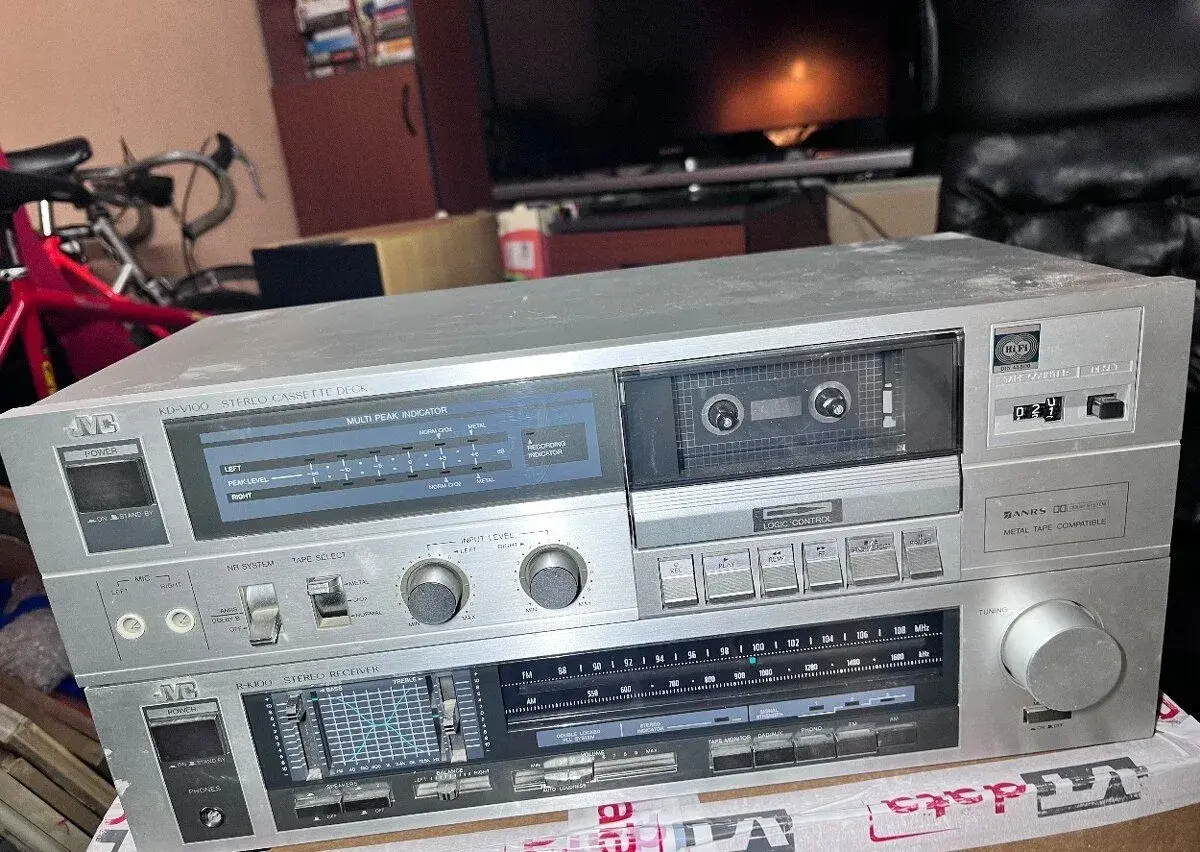 Receiver JVC R K-100 a KD V-100