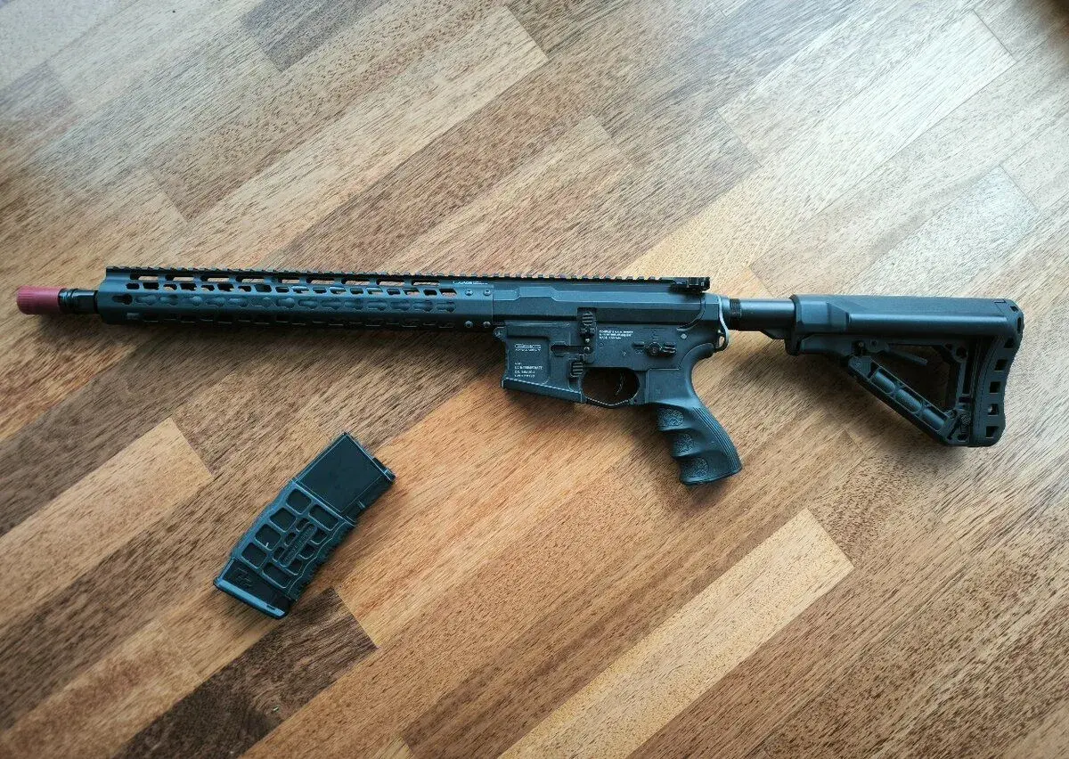Airsoftová zbraň M4 G&G GC16 Wild Hog 13.5"
