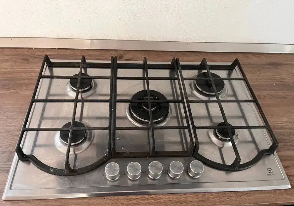 Plynová varná deska Electrolux, 5 hořáků, nerez