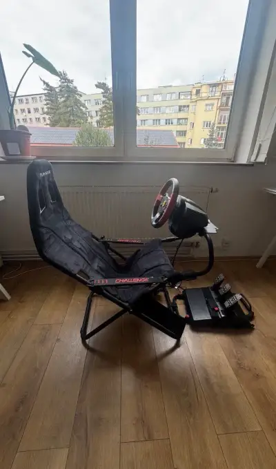 Playseat + Thurstmaster T150 + pedály T3PA