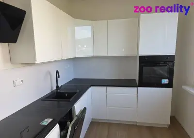 Pronájem bytu 2+1 +2L,Ústecký kraj, Chomutov, Stavbařská