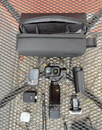 DJI Osmo Pocket 4P Vlog Combo