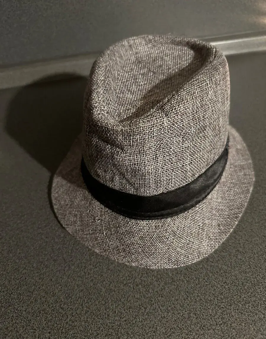 Šedý klobouk, vel. 56