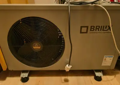Tepelné čerpadlo k bazénu Brilix 5 kW – skvělý stav (3 roky