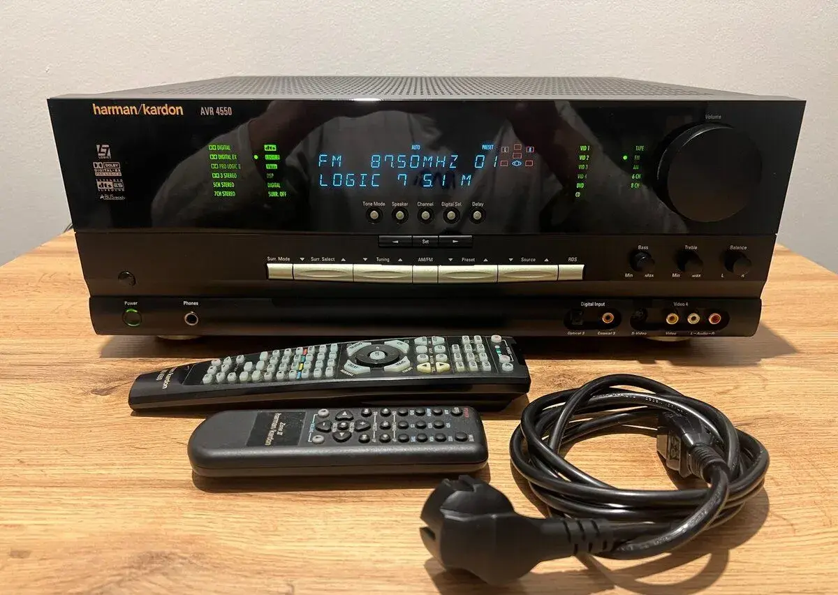 Harman Kardon AVR 4550 – 7.1 AV receiver, 2x DO, stav