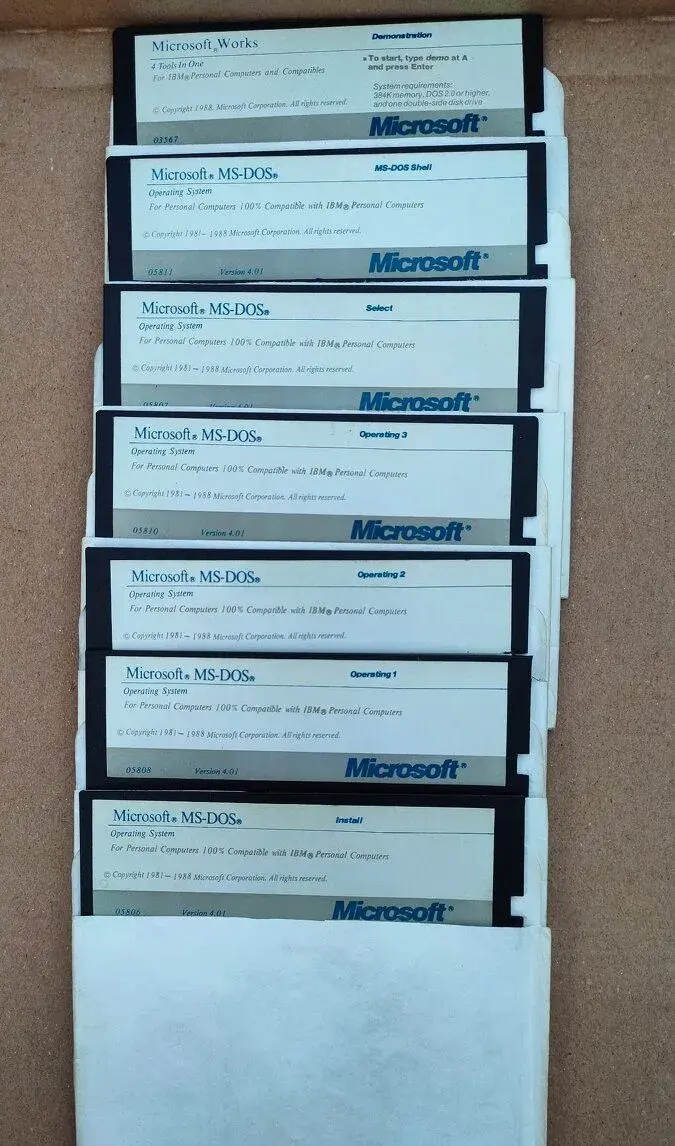 RARITA: Kompletní originální sada Microsoft MS-DOS 4.01