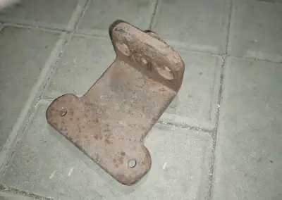 Traktor Svoboda - mezikus pro montáž čerpadla Motorpal