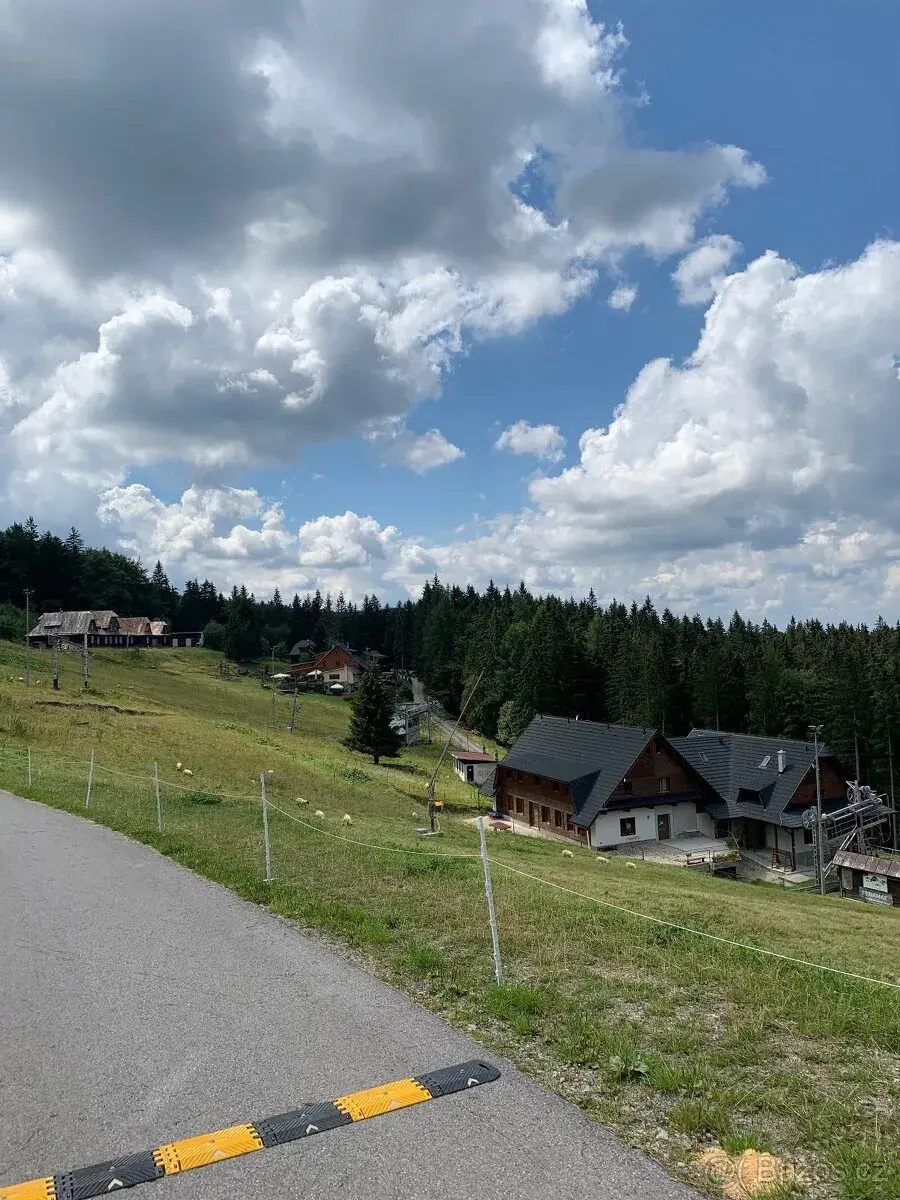 Prodám celoroční provoz -apartmán na horách