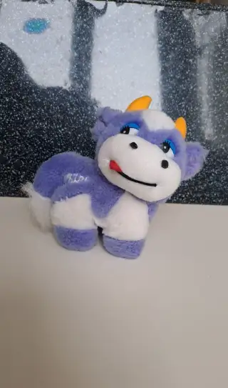 Kravička Milka plyšák.