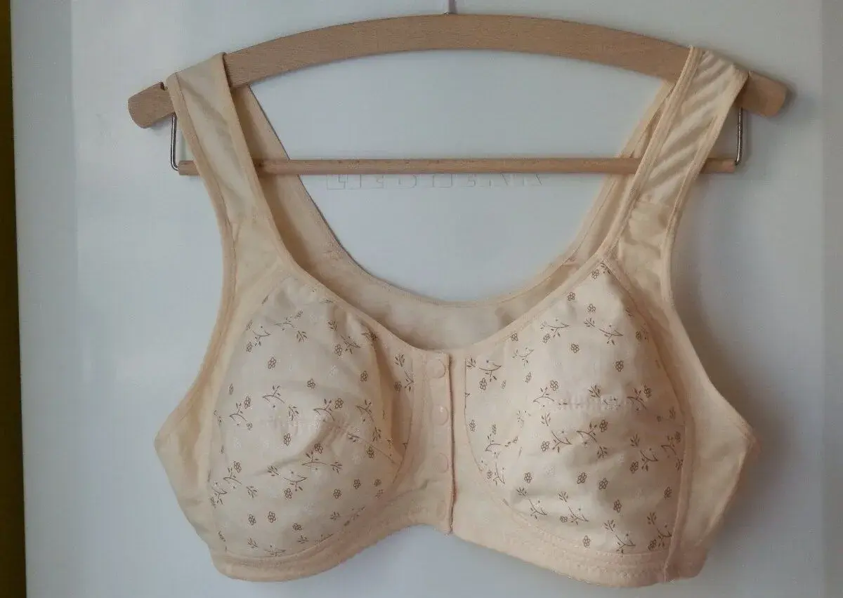 NOVÁ bavlněná podprsenka s předním zapínáním