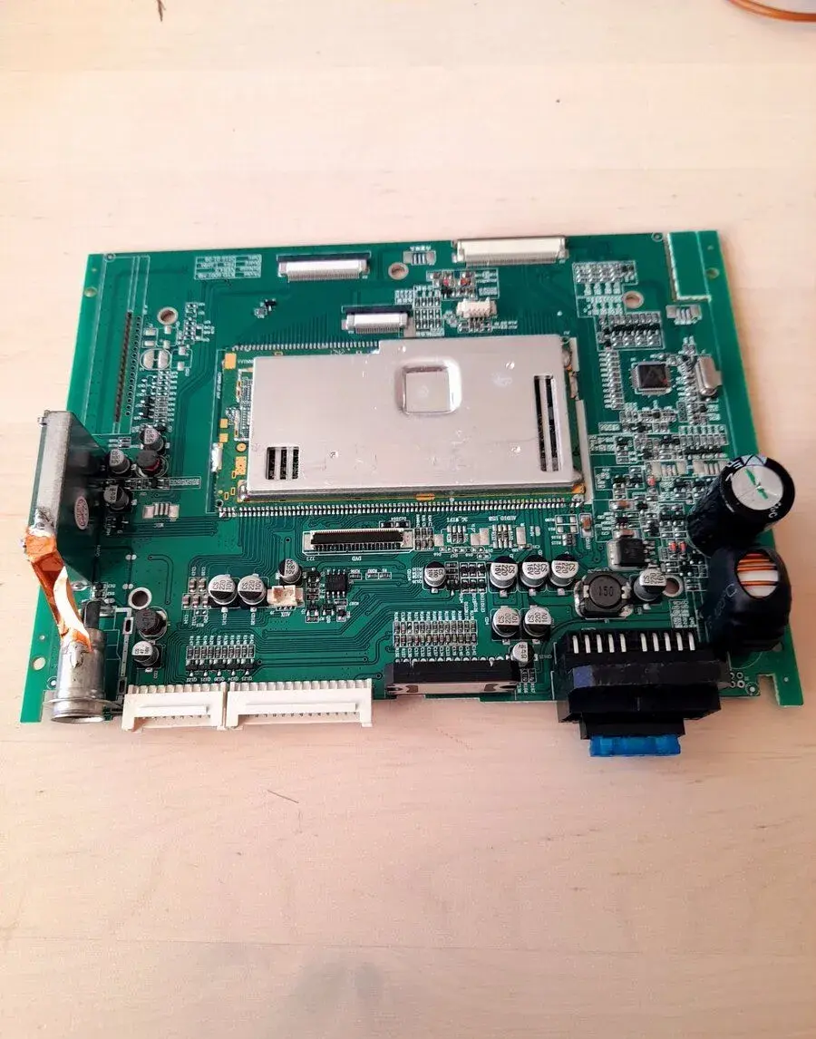 Deska autorádia KYD-6001-MB - hobby, opravy