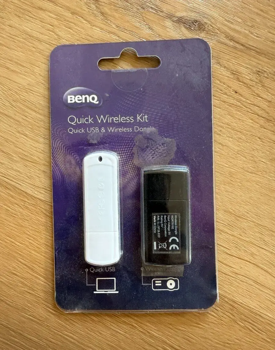 Bezdrátový USB vysílač k projektoru | Quick wireless dongle