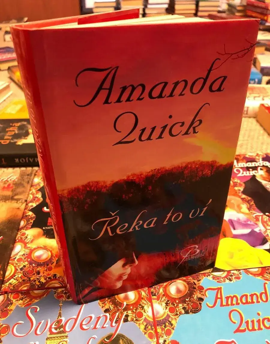 Knihy Amanda Quiick, pro ženy, červená knihovna, sada 3ks