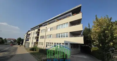 Pronájem bytu 2+kk 42 m² s garážovým stáním, Praha - Kbely