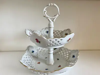 Starožitný porcelánový etažér - Dubí / Rokoko - Házenka