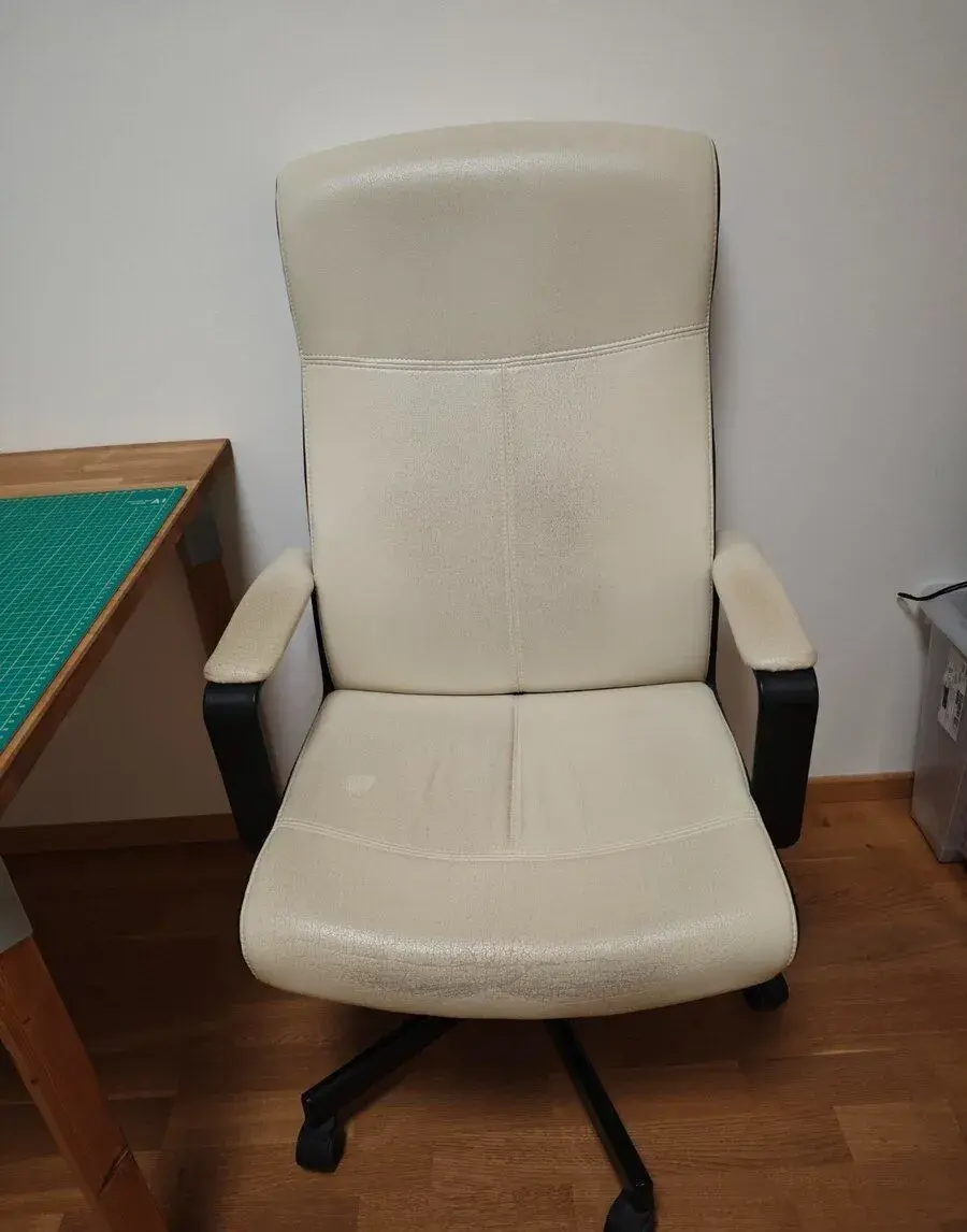 Kancelářská židle IKEA Malkolm, béžová