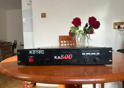 Výkonný stereo zesilovač KoTeC KA800 – 2×420 W RMS