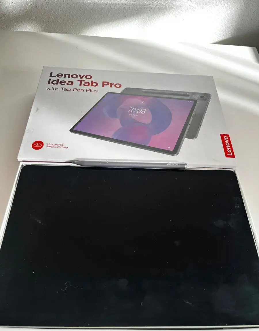 Lenovo Idea Tab Pro 12,7” 256 GB + pero – perfektní s