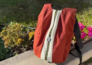 Kvalitní batoh Crumpler Little Stevie (rezavo-béžový)